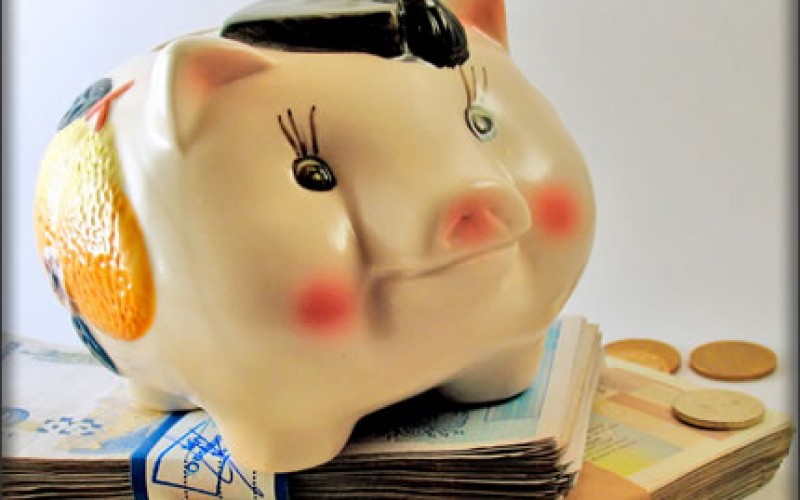 5 Reasons Why You Aren’t Saving Money (And What To Do About It)