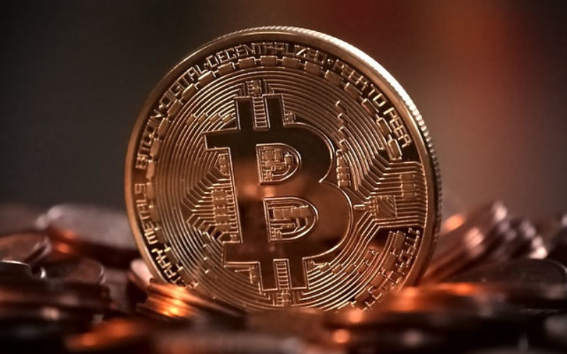 PayPal vs BitCoin: Virtual Money Smackdown