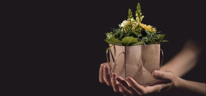 The Complete Guide to Gift Giving Etiquette