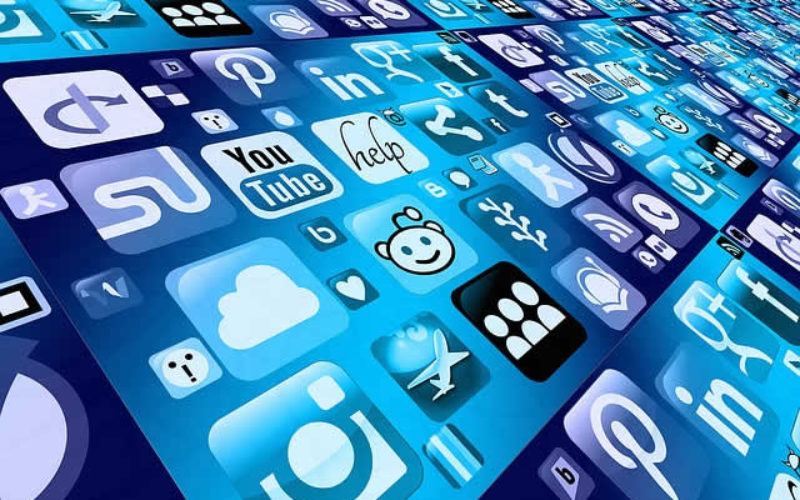 How You Can Make Money With Your Social Media Account As A Student