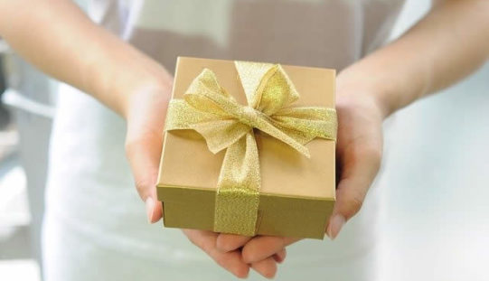 5 Amazing Gifts For Your Employees In 2020