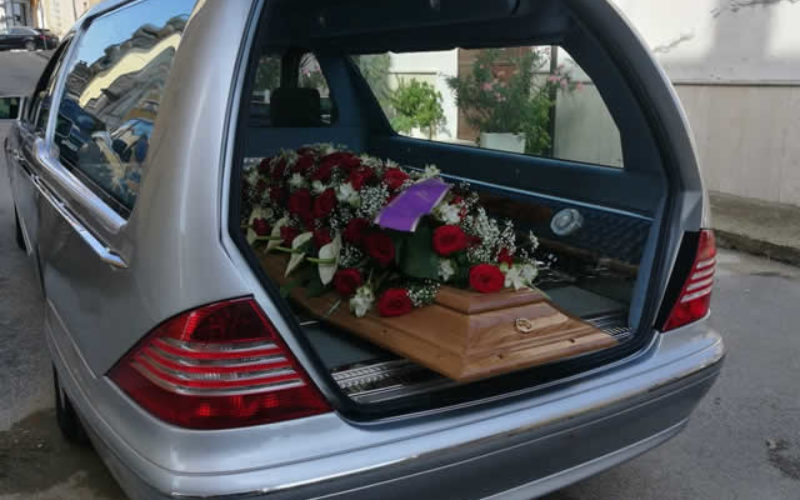 4 Ways Families Can Save on Funeral Expenses