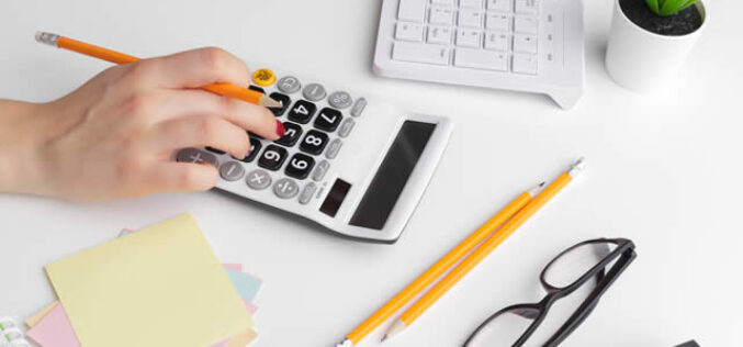 4 Benefits of Hiring a Bookkeeper For Your Small Business