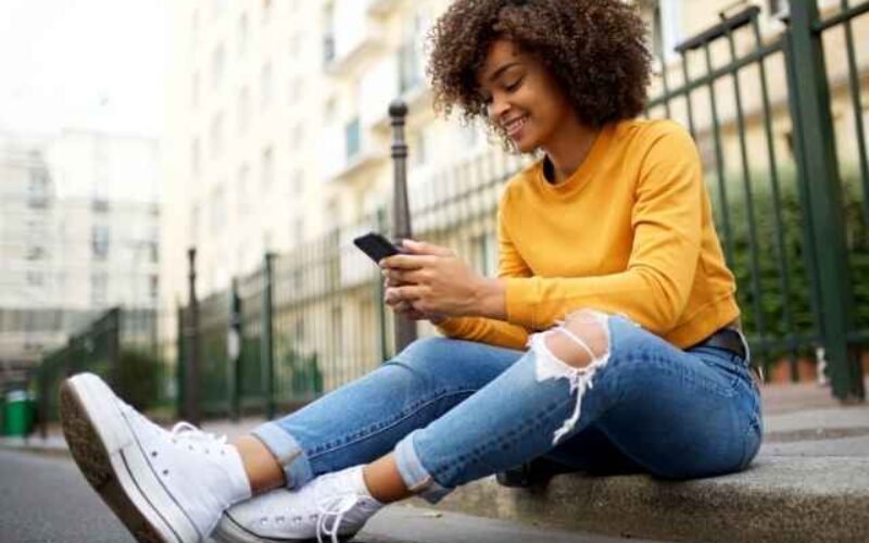 Best Ways To Decrease Your Monthly Phone Bill