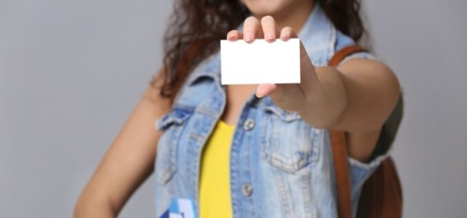 Reasons Why Every College Grad Needs a Business Card