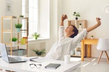 5 Effective Ways To Help You Stay Focused at Work