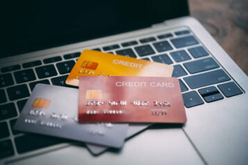 Understanding the Pros and Cons of Using Credit Cards