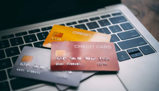 Understanding the Pros and Cons of Using Credit Cards