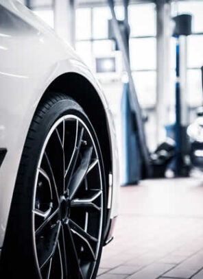 Top Signs You Need a Professional BMW Mechanic