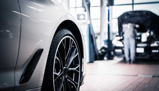 Top Signs You Need a Professional BMW Mechanic