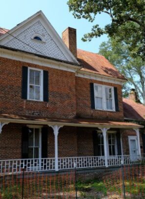 What To Check Before Buying a Distressed Home