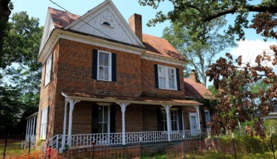 What To Check Before Buying a Distressed Home