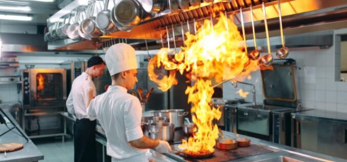 How To Reduce Fire Risk in a Commercial Kitchen