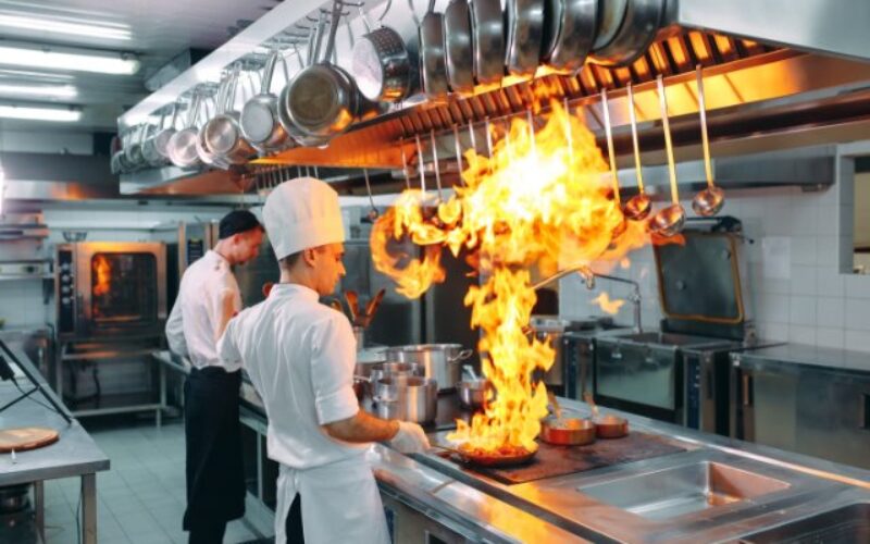 How To Reduce Fire Risk in a Commercial Kitchen