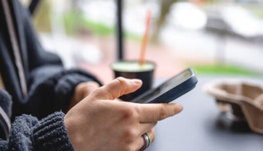 The Smartphone Paradox: Reclaiming Real Connection in a Digital World