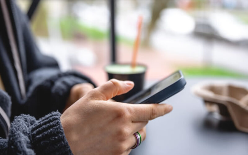 The Smartphone Paradox: Reclaiming Real Connection in a Digital World