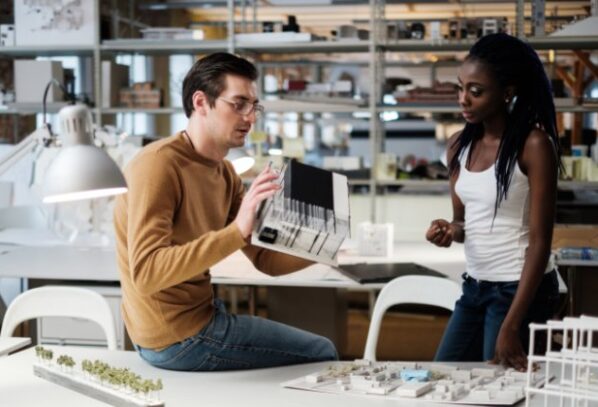 How Architecture Students Learn Beyond the Classroom